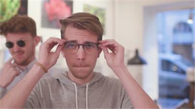  欧美青春时尚帅哥创意眼镜视频